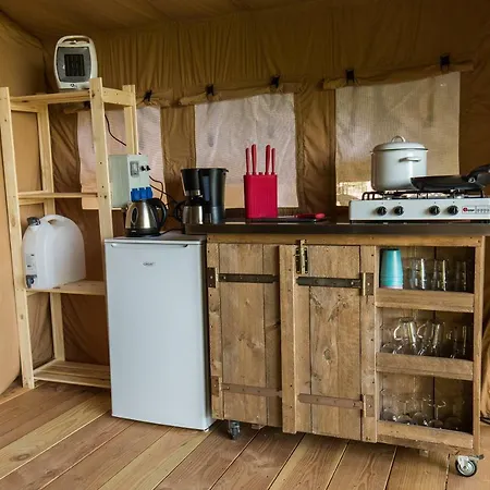 Safari Tent At Camping Le Roptai Lüks kamp alanı