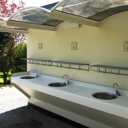 Lüks kamp alanı Safari Tent At Camping Le Roptai